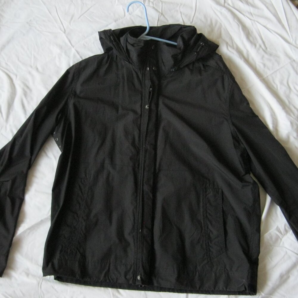 Victorinox men's windbreaker size Large